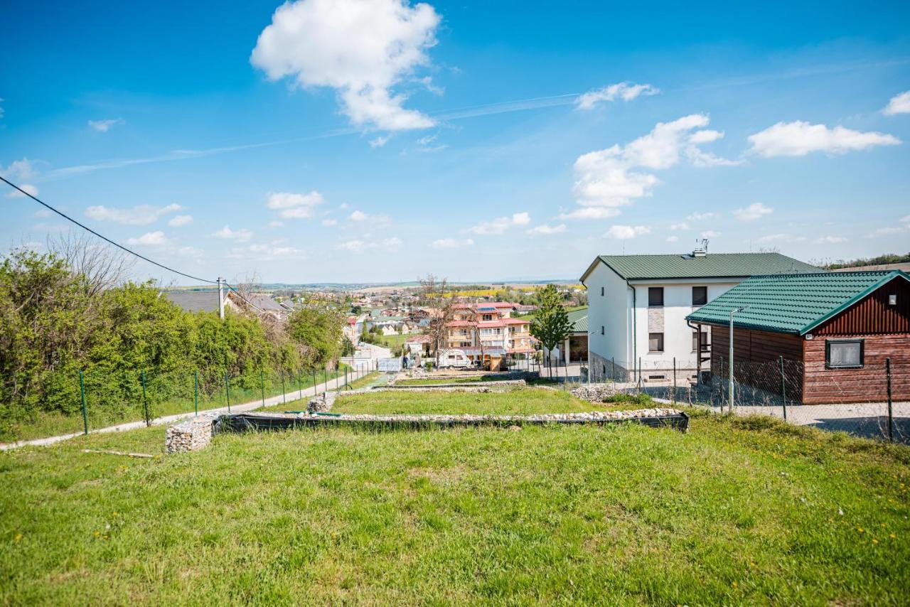 Gabion Garden Hotel Podhájska Buitenkant foto